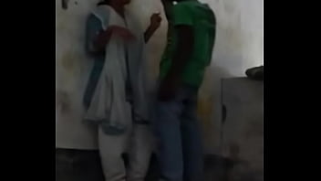 Mengisap Puting Gadis Desi Yang Menggoda