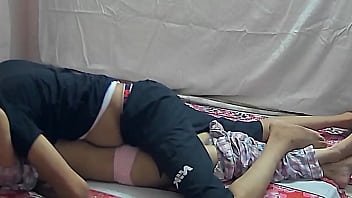 Menggoda Pacar Teman, Memeknya Sempit Dan Basah, Aku Tancap Dalam-dalam Bersama Desislimgirl