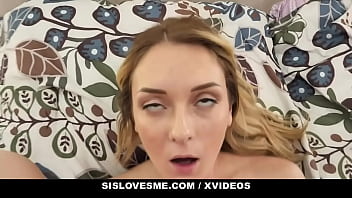 Gadis Manis Charlotte Sins Bolos Sekolah Dan Nikmati Momen Panas Berdua Dengan Kakak Tiri