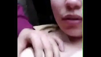 Pasangan Desi Yang Menggoda Ini Menghisap Dengan Penuh Gairah, Belum Pernah Kau Saksikan Sebelumnya