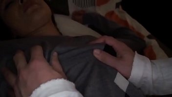 Induk Tiriku Dari Jepang Yang Tua Dan Ganas Menggoda Anak Muda