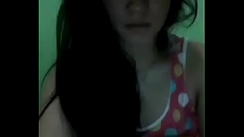 Zenila, Si Bidadari Ranum Yang Bikin Panas Di Camfrog Indonesia