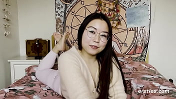 Gadis Tionghoa Imut Ini Sangat Antusias Saat Membuat Video Masturbasi Khusus Untuk Kami