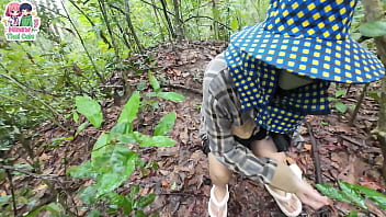 Gadis Thai Panas Menahan Ronde Di Hutan Belantara Sampai Gemetar Ingin Melepas Hasrat