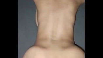 Gairah Ranjang: Ibu Tiri Seksi Menggoda Remaja Dengan Adrenalin Maksimal