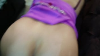 Ibu Tiri India Yang Seksi, Desi, Memberi Kejutan Panas Untuk Vivek Di Hari Ulang Tahunnya Dengan Bisikan Mesum Dalam Bahasa Hindi