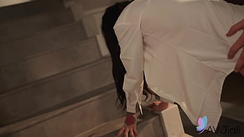 Chetty, Si Gadis Kantoran China Yang Seksi, Bergoyang Liar Bersama Pria Idamannya.