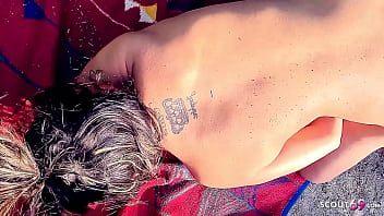Trio Liar Di Pantai: Wanita Turki Dewasa Dan Dua Pemuda Jerman Yang Tak Tahan Godaan