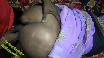 Desi Bhabhi Mesra Digoyang Kekasih Di Ranjang Dengan Audio Hindi Yang Jelas