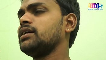 Gairah Tersembunyi Ibu Rumah Tangga India Dengan Tukang Kode Yang Menggoda