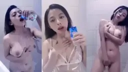 Mandi Susu Miera Yang Bikin Ngeces, Eksklusif Di Onlyfans