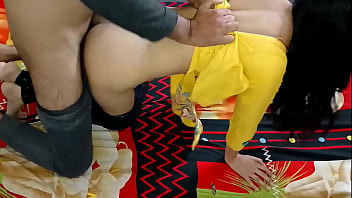 Pantat Sempit Ibu Tiri Punjabi Digoyang Hingga Meraung