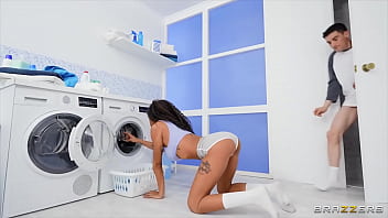 Teman Sekamar Dengan Bonus Jatah Ngentot 2 / Brazzers / Unduh Lengkap Dari Https://zzfull.com/bene