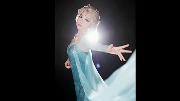 Elsa, Gadis Asia Remaja Yang Menggoda Dengan Tubuh Mungil Dan Imut