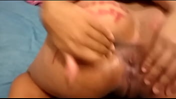 Istri Jalang Siap Digilir Pantatnya