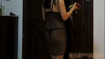 Gadis Tionghoa Mengantar Pizza Dengan Goyangan Seksi