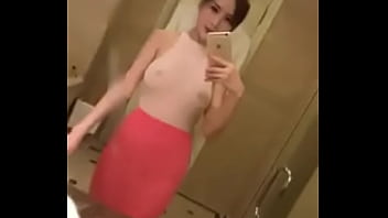 Koleksi Cermin Alice Zhou, Model Tiongkok Yang Menggoda Dan Panas