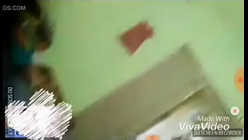 Gadis India Yang Menggoda Dengan Lekuk Tubuh Mempesona