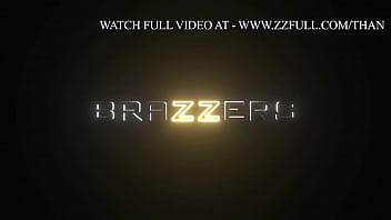 Goyangkan Tubuhmu, Briana Banderas – Tonton Adegan Panasnya Di Brazzers