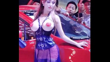 Chica China Con Tetas Enormes Y Sensuales