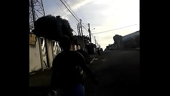 Lidi Yang Bergoyang Liar Di Ranjang