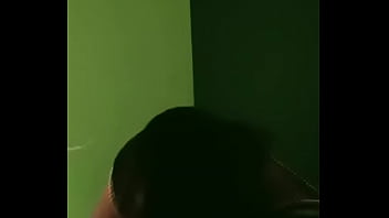 Bibi Desi Yang Menggoda Menghisap Batangku Bagian 1
