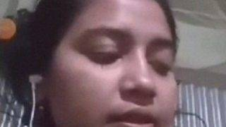 Gadis Shantipur Kolkata Pamer Tubuh Telanjang Di Video Call
