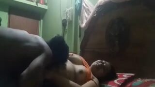 Gairah Liar Paman Dan Keponakan Dalam Video Panas Tamil