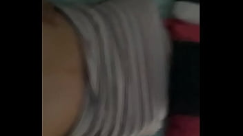 Gadis Asia Yang Menggoda Dengan Lembutnya Kulit Dan Tatapan Penuh Nafsu