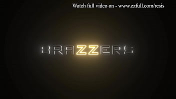 Basahi Aku Di Kamar Mandi – Tonton Adegan Panasnya Di Brazzers, Streaming Lengkap Di Www.zzfull.com/resis