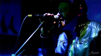 Goyangan Panas Di Café Latino (live)