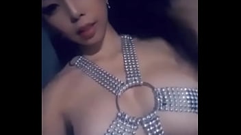 Gadis Seksi Dari Negeri Tirai Bambu