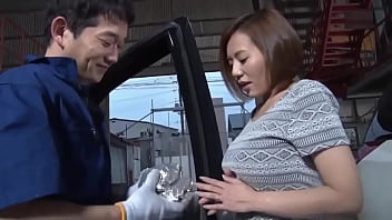 Dengarkan Kisah Rindu Istriku Yang Tergoda Montir Bawahanku