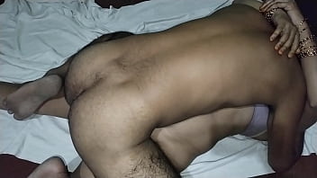 Gadis Tiri India Yang Menggoda Dan Menggairahkan