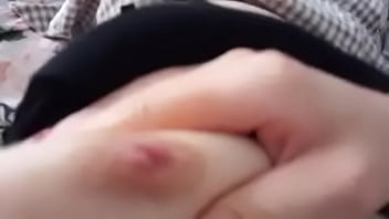 Gadis Tionghoa Berpose Seksi Untuk Kamera Sendiri
