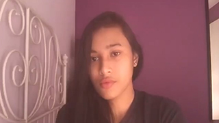 Gadis Kampus Jelita Dengan Ekspresi Liar Yang Menggoda
