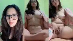 Live Sensual Renata Dengan Payudara Mulus Menggoda