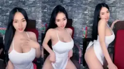 Lunna Celine, Si Toge Montok Yang Bikin Geli Dan Pengen Dijilat