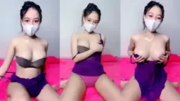 Menggoda Payudara Montok Indy