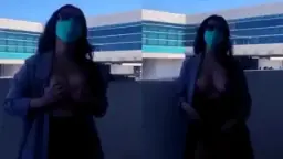 Siskaeee Pamer Payudara Montoknya Di Bandara