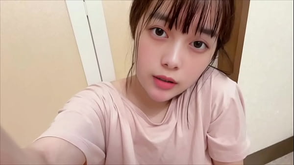 Putri Kampus Berbulu Lebat: Menggoda Diri Sendiri Saat Ibu Tidur Dan Mandi, Menikmati Aroma Tubuh Yang Menggairahkan