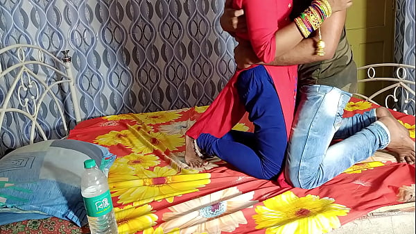 गृहणी छात्रा को उसके घर में ही जाकर मारा ठोकर – स्पष्ट हिंदी आवाज़ में – पहला भाग