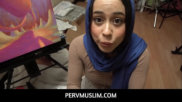 Dania Vegax, Arab Tiri Yang Hot Dan Polos, Membuat Kakak Tirinya Merana Dengan Hasrat Tak Tersalurkan
