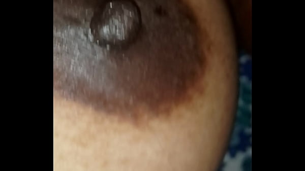 Desi Bibi Panas Menggoda Teman Suaminya