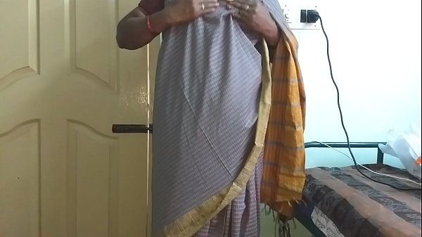 Istri Nakal India Berdarah Tamil, Telugu, Kannada, Malayalam, Dan Hindi, Vanitha, Mengenakan Saree Abu-abu, Memamerkan Payudara Besar Dan Memek Yang Dicukur, Meremas Payudara Dan Puting Dengan Keras, Menggesek Memek Sambil Masturbasi