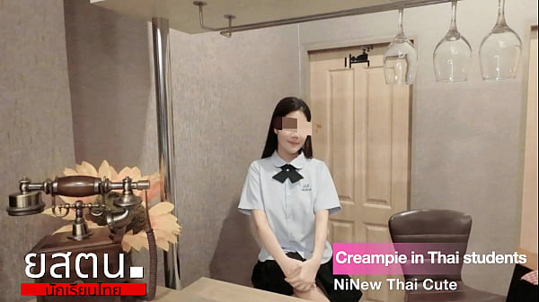 นักเรียนสาวไทยชุดนักเรียน เย็ดหน้ากระจกก่อนไปโรงเรียน