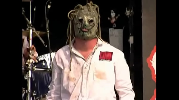 Slipknot Mengguncang Panggung Dengan Gaya Brutal Dan Seksi Di Tahun 1999