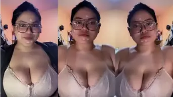 Mbak Lynn Tobrut Live Bikin Panas Sebelum Tidur