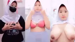 Putriana Menggoda Di Kamar Mandi Dengan Jilbab Yang Menggairahkan