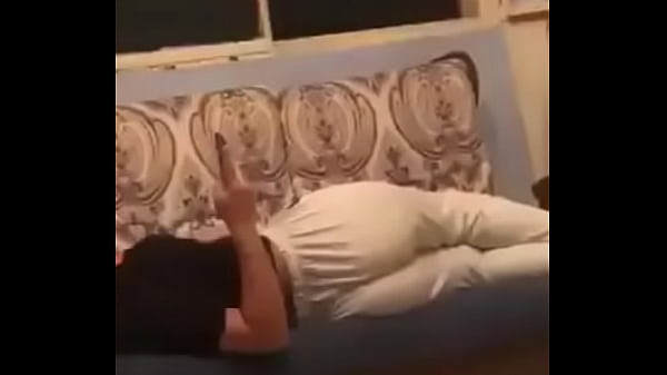Tango Panas: Goyangan Liar Di Atas Panggung